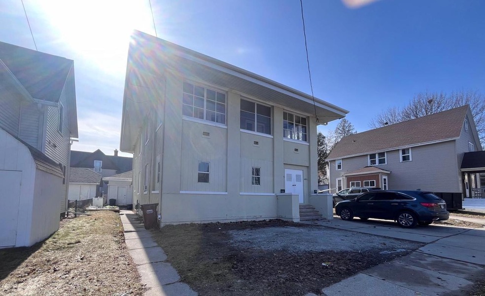 1405 Hamilton