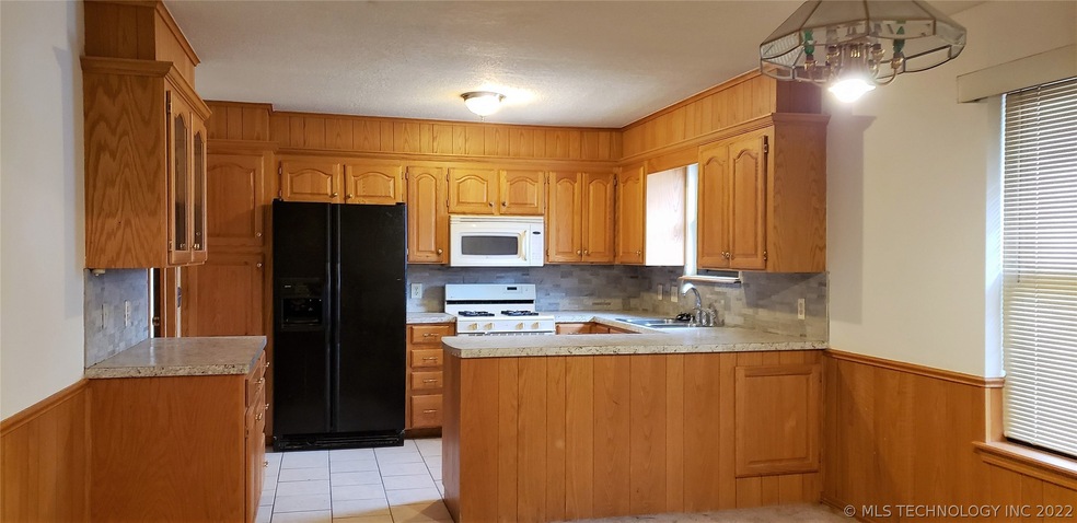 2601 W Greeley St, Broken Arrow, OK 74012 - photo 1