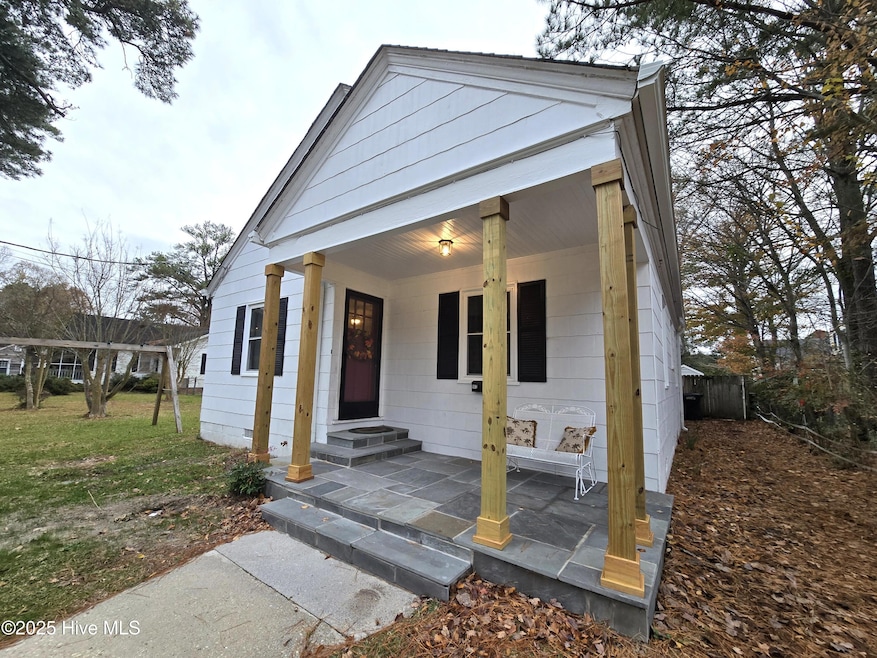 903 Raleigh St, Elizabeth City, NC 27909 - photo 1