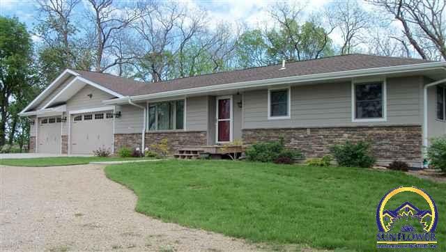 9935 SW 53rd St, Topeka, KS 66610 - photo 1