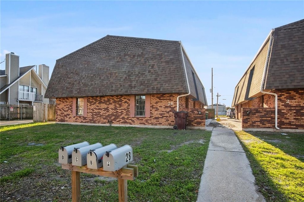 26 Brandon Hall Dr unit B, Destrehan, LA 70047 - photo 1