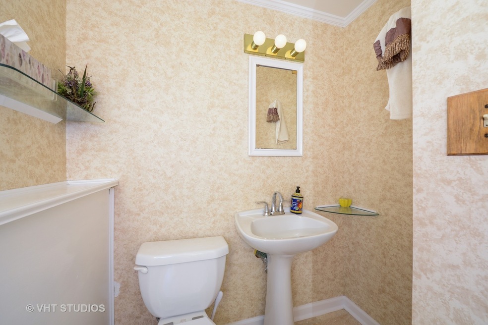 48 Bluebird Ln, Naperville, IL 60565 - photo 1