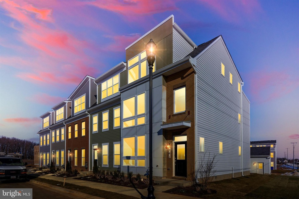 406 Waverley Dr, Frederick, MD 21702 - photo 1