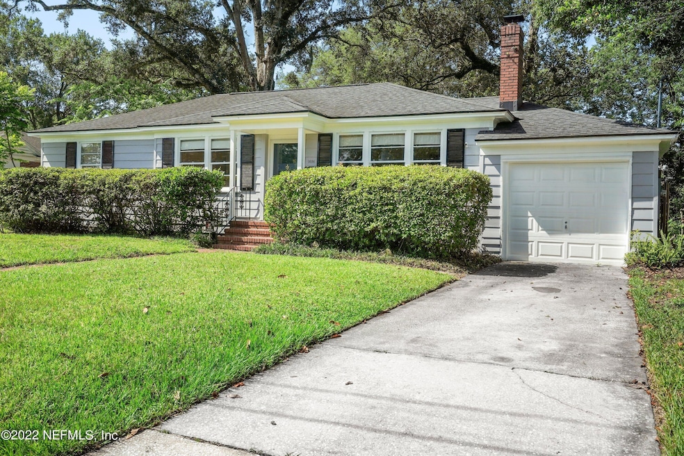 1686 Pershing Rd, Jacksonville, FL 32205 - photo 1