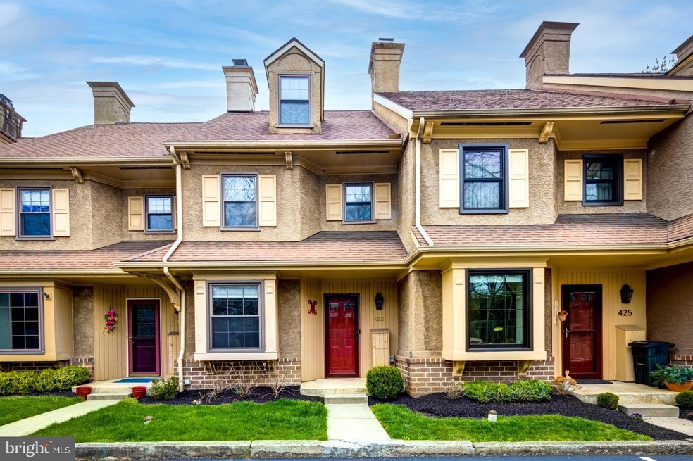 423 Eagle Rd unit 12, Wayne, PA 19087 - photo 1