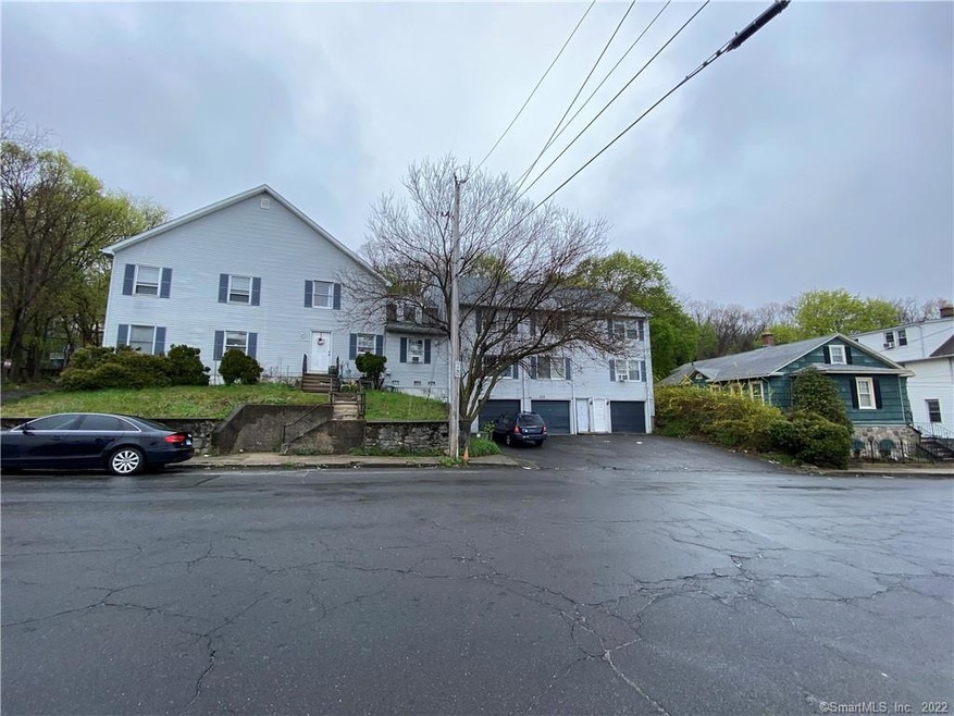 131 Oak St unit 9, Waterbury, CT 06704 - photo 1