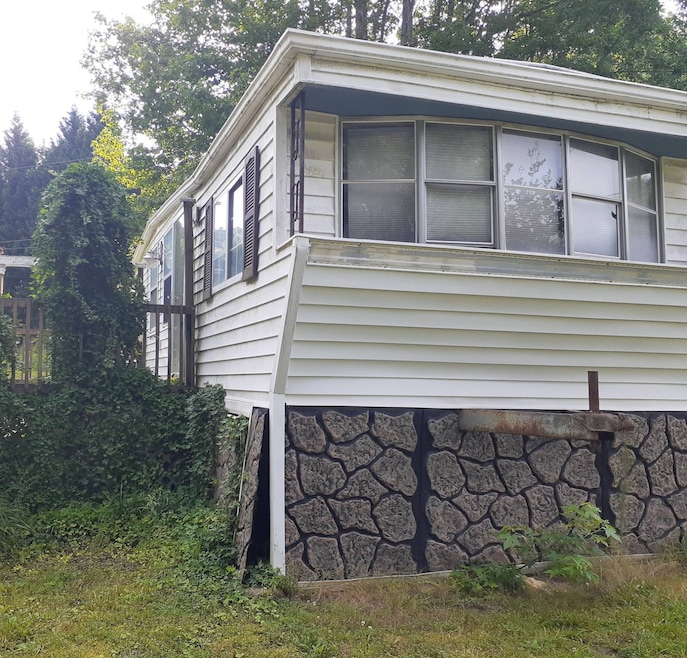 143 Yarbro Rd unit 16, Kings Mountain, NC 28086 - photo 1