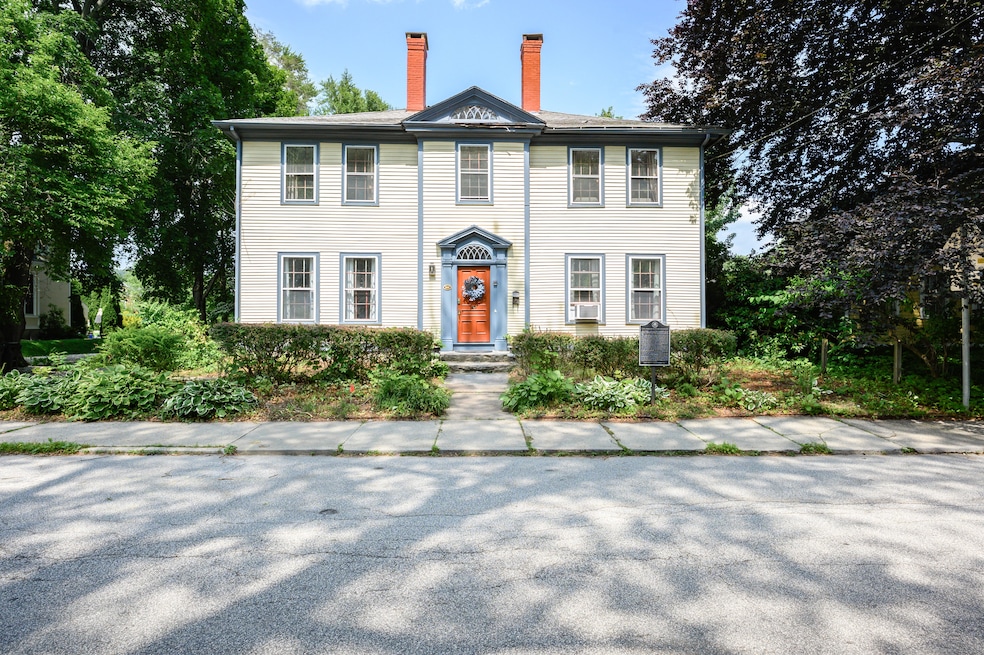 189 Broadway, Norwich, CT 06360 - photo 1