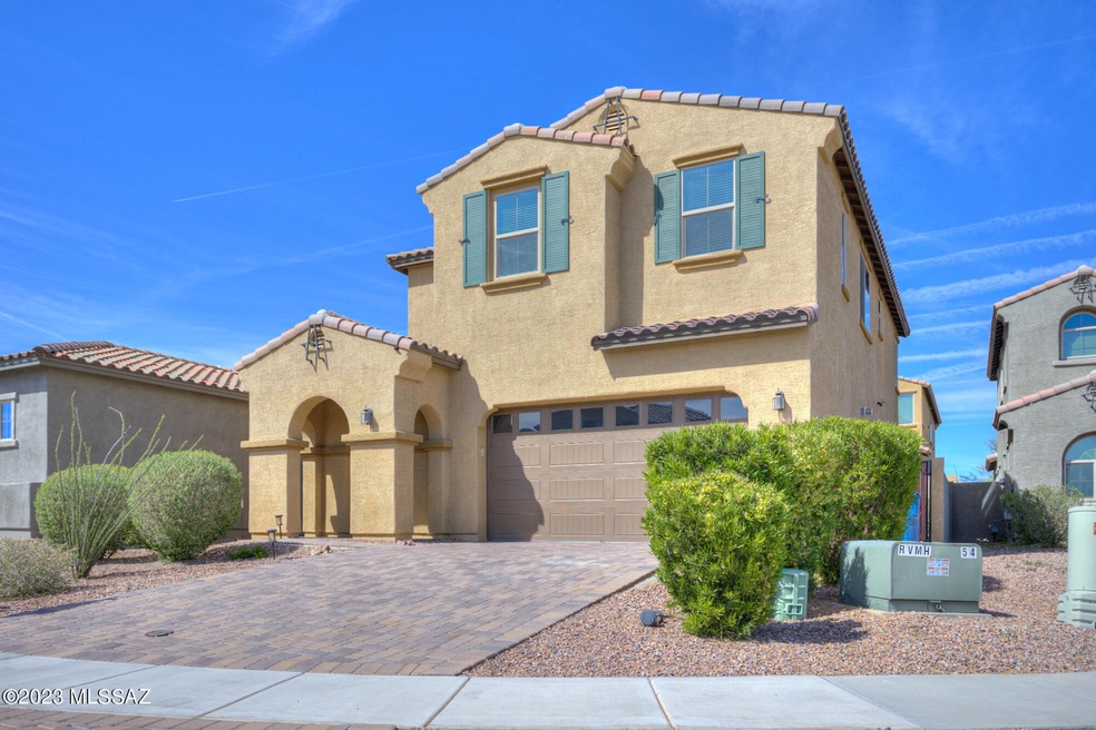 962 W Baccata Court