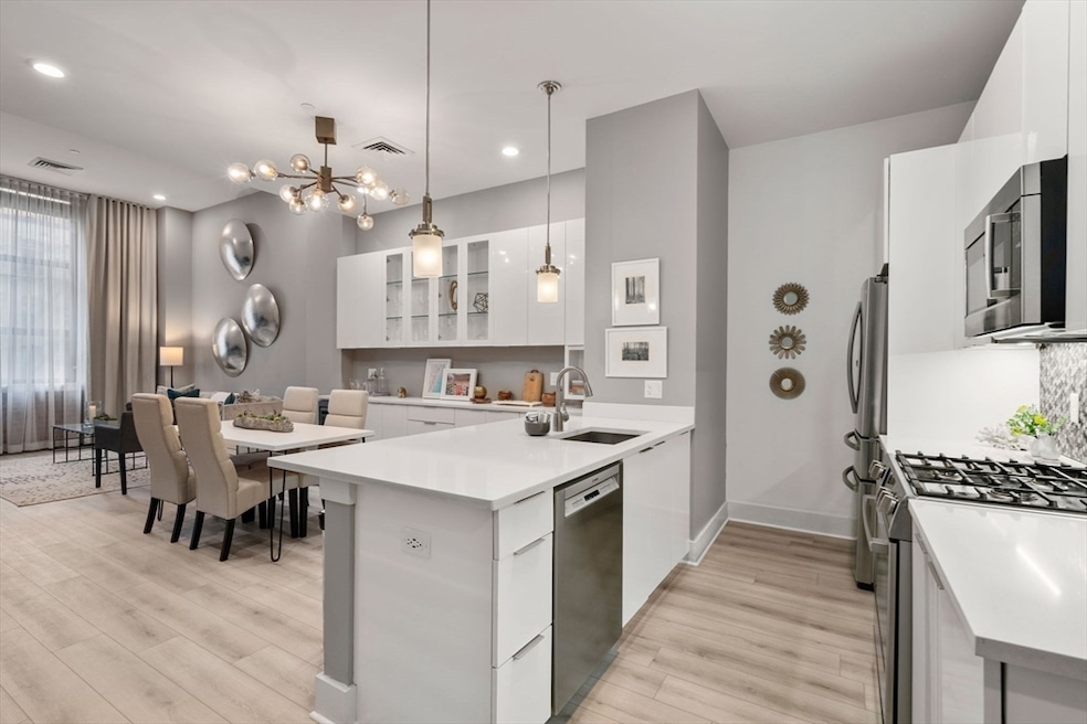 For Sale $899,000 • Co-Listing Agent