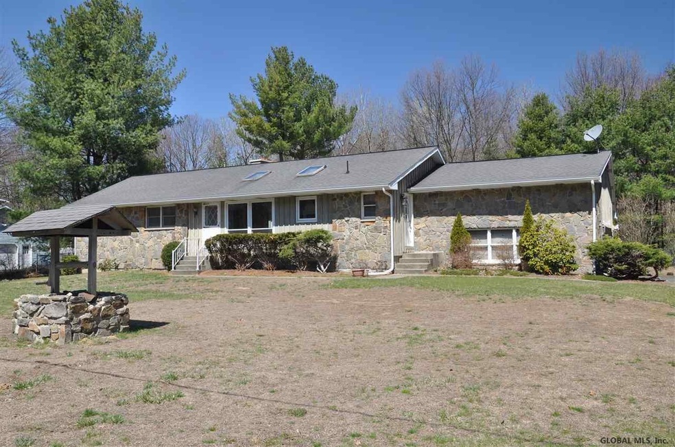 12 Maurice Ln, Clifton Park, NY 12065 - photo 1