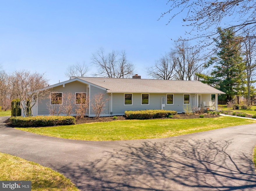 17224 Raven Rocks Rd, Bluemont, VA 20135 - photo 1