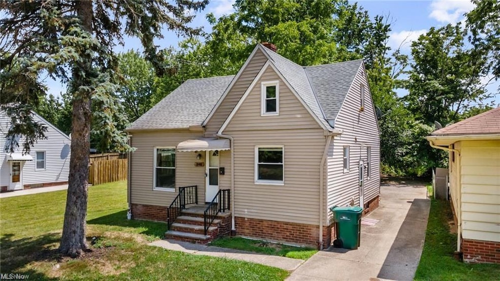 19402 Maple Heights Blvd, Maple Heights, OH 44137 - photo 1