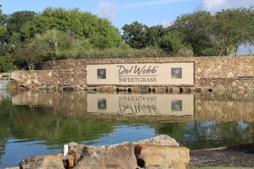 515 Mistflower Dr, Richmond, TX 77469 - photo 1