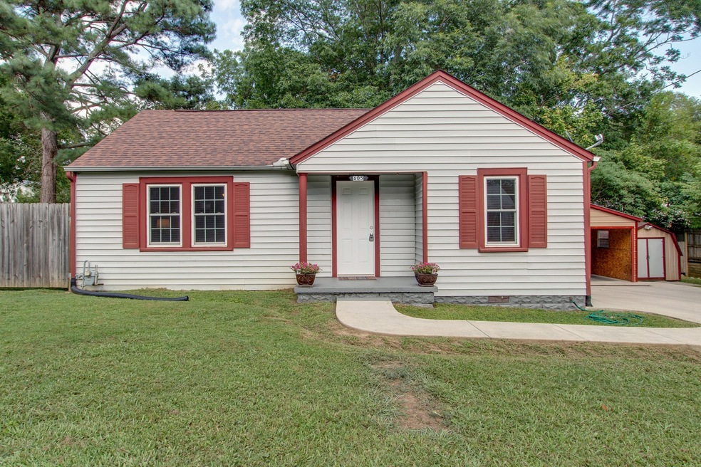 605 Oak St, Manchester, TN 37355 - photo 1