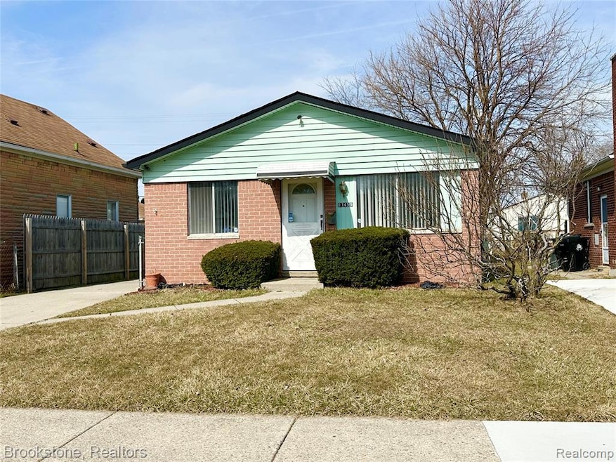 17459 Roseville Blvd, Roseville, MI 48066 - photo 1