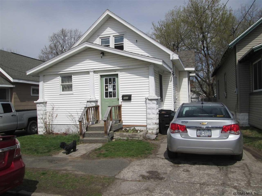 737 Cramer Ave, Schenectady, NY 12306 - photo 1