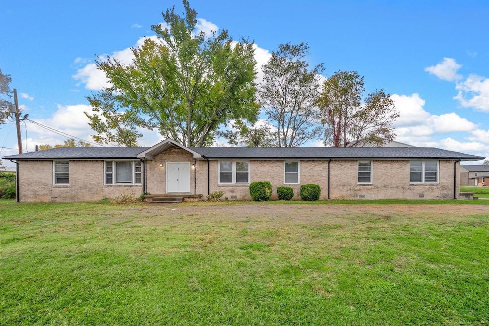 125 Tandy Dr unit C, Clarksville, TN 37042 - photo 1