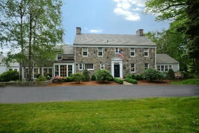 4 Cross Rd, Darien, CT 06820 - photo 1