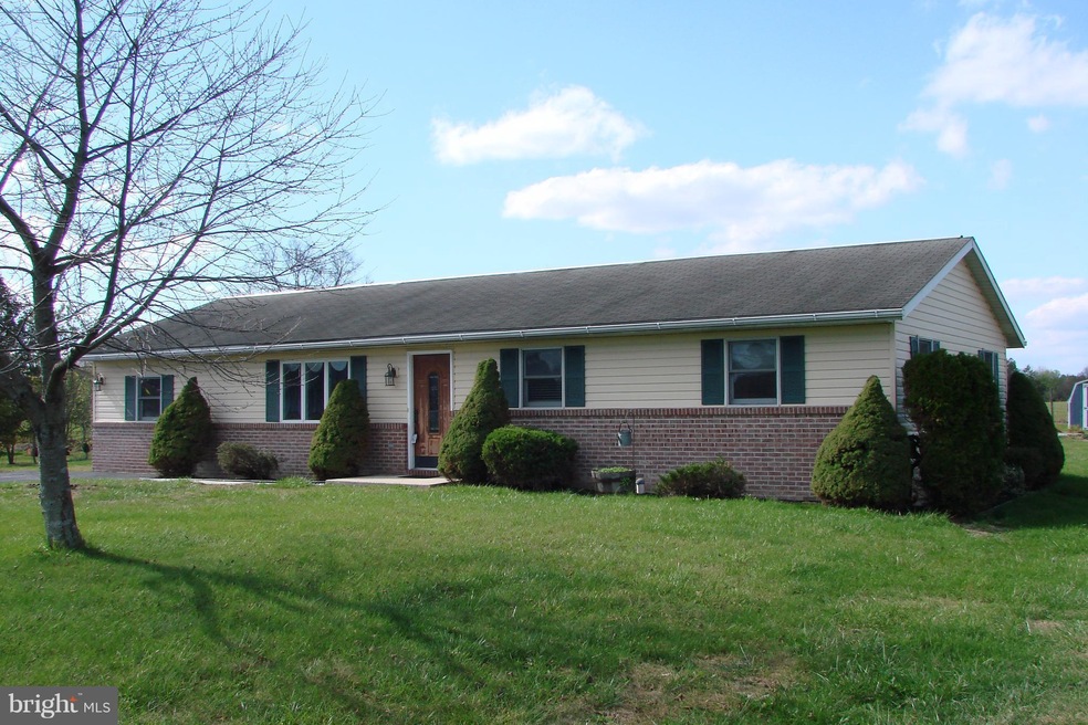 9239 Branch St, Greencastle, PA 17225 - photo 1