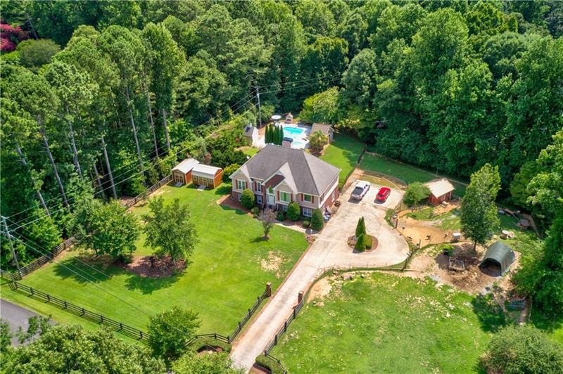 2 acres of privacy and freedom...no HOA