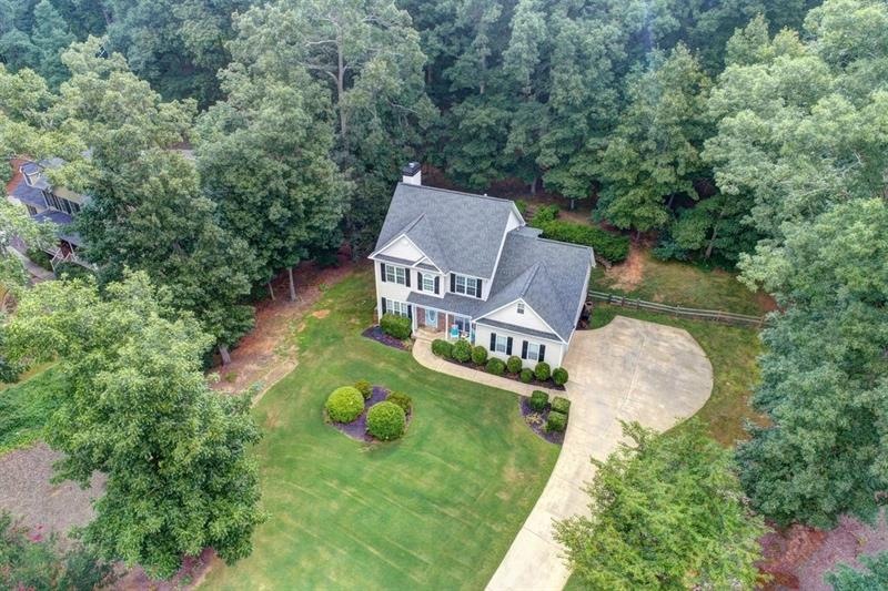Beautiful Home on an amazing .84 acre lot! Wonderf