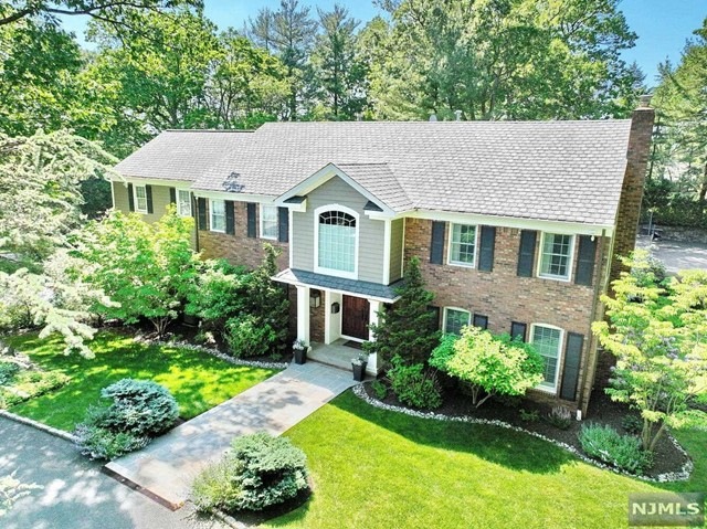 171 Hoover Dr, Cresskill, NJ 07626 - photo 1