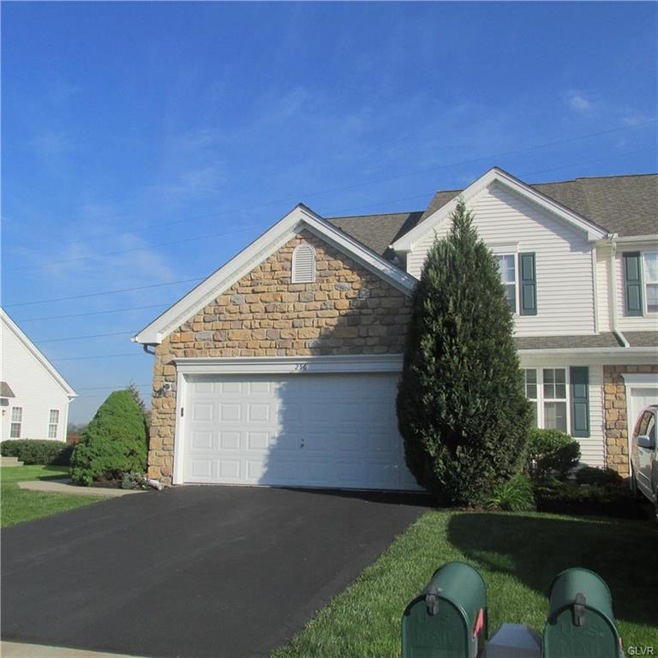 256 Park Ridge Dr, Easton, PA 18040 - photo 1