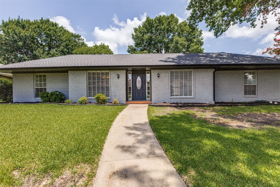 Under Contract $499,000