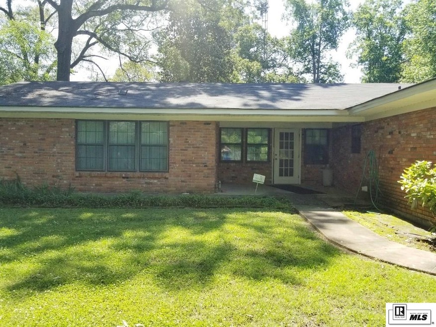 1702 Arcadia Dr, Bastrop, LA 71220 - photo 1