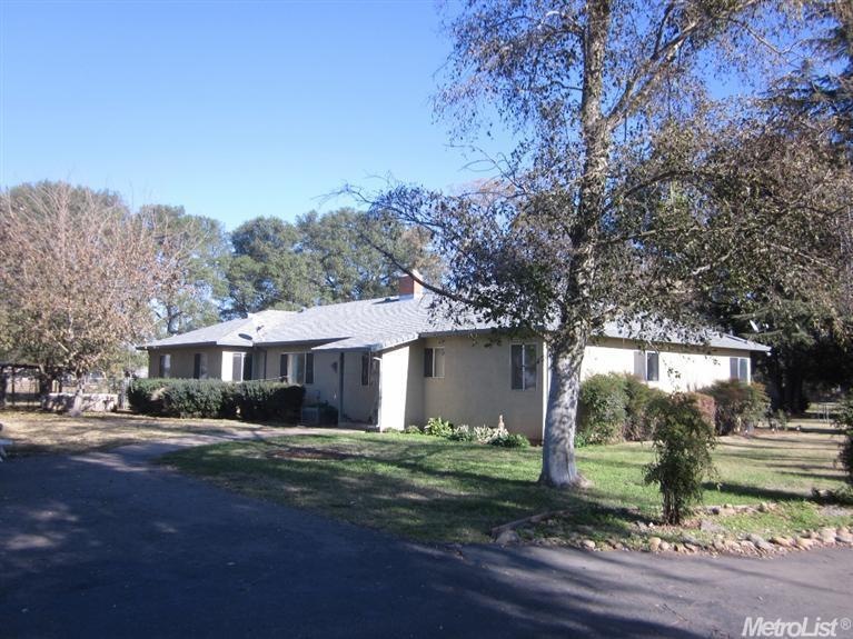 25193 N Dustin Rd, Acampo, CA 95220 - photo 1