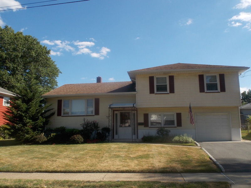 23 Oleander Way, Clark, NJ 07066 - photo 1