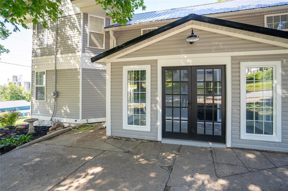 503 2nd St, Kellogg, IA 50135 - photo 1