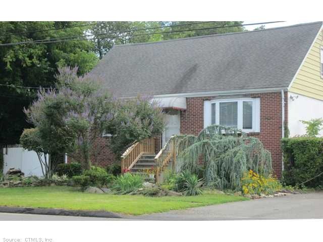 33 Raynham Rd, East Haven, CT 06512 - photo 1