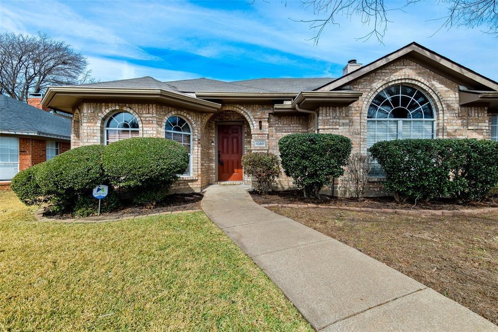 1059 Surrey Cir, Wylie, TX 75098 - photo 1