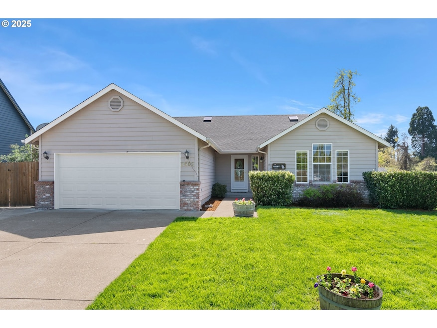 3883 Osage St, Springfield, OR 97478 - photo 1