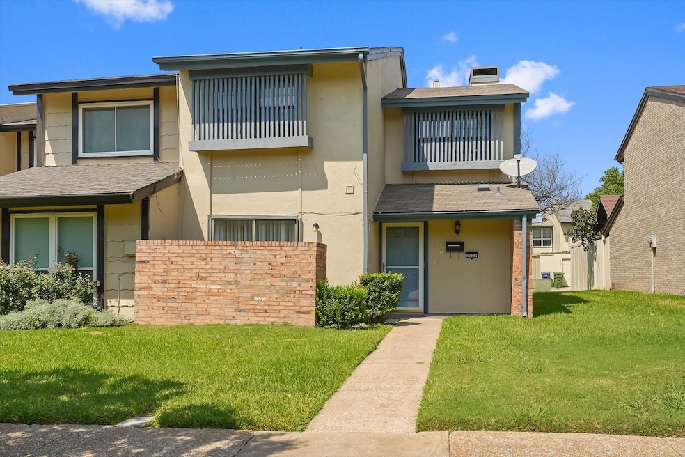 For Rent $1,995/month • Co-Listing Agent