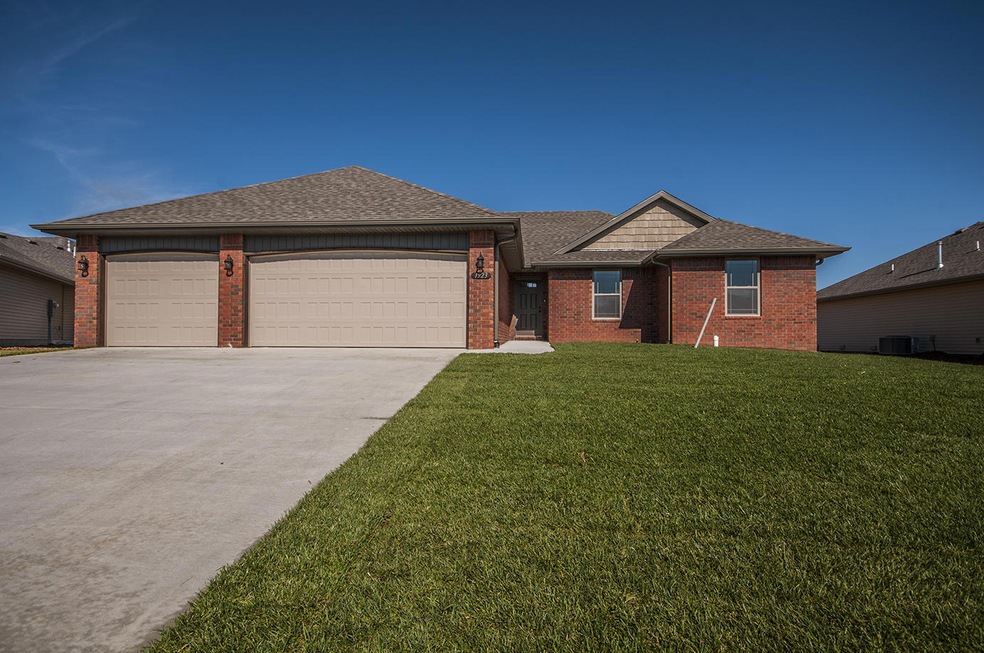 1923 N Seabrook Dr unit Lot 65, Nixa, MO 65714 - photo 1