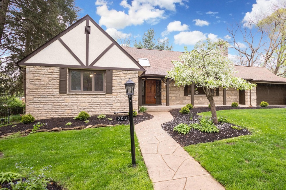 200 W. Jeffrey Place-3-FULL