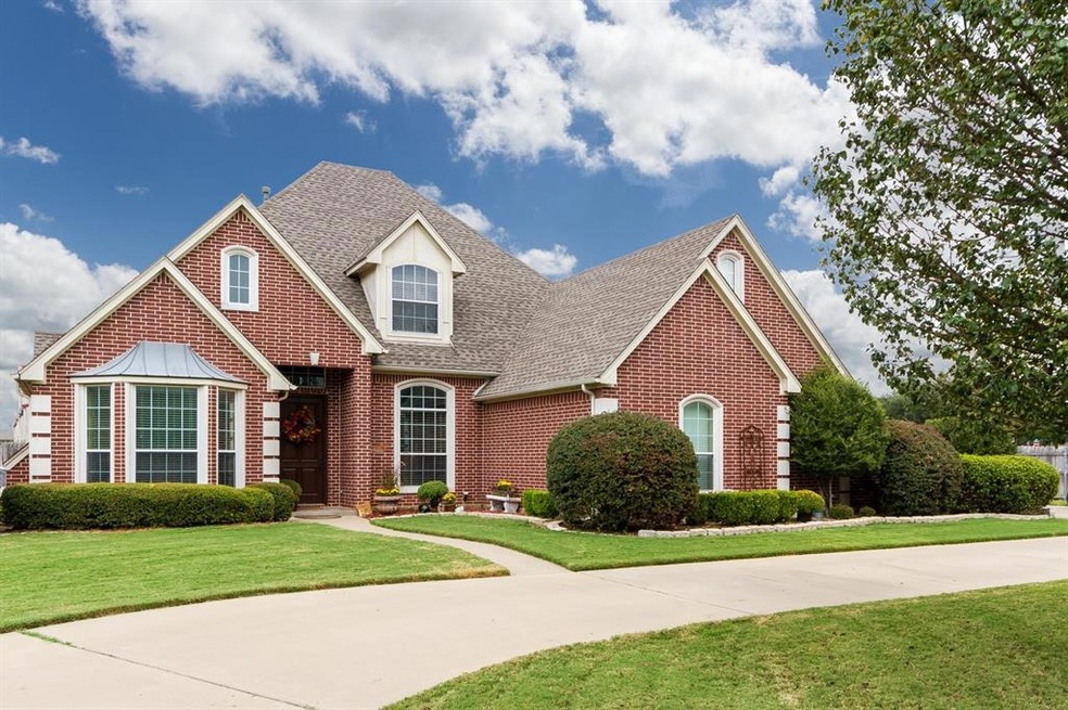 1310 Wedgewood Dr, Cleburne, TX 76033 - photo 1