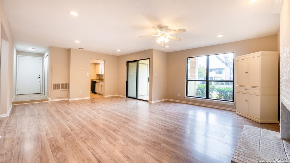 11843 Braesview Unit 1401, San Antonio, TX 78213 MLS 1723459