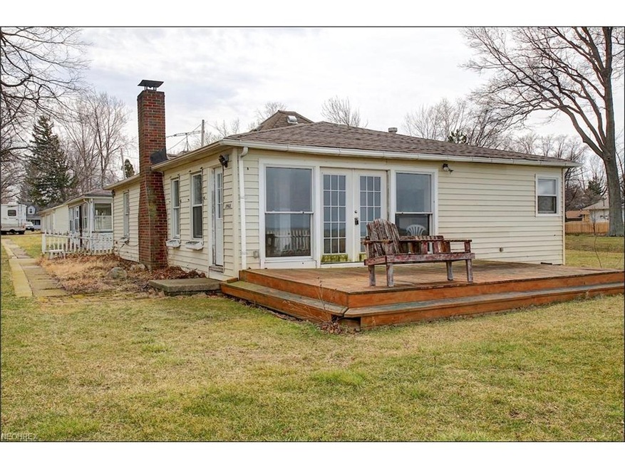 5465 E Lake Rd, Sheffield Lake, OH 44054 - photo 1