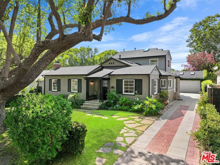 Sold $1,894,000 • Co-Listing Agent