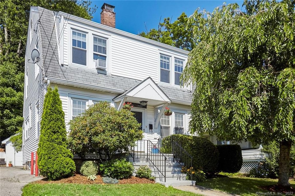 218 Knickerbocker Ave, Stamford, CT 06907 - photo 1