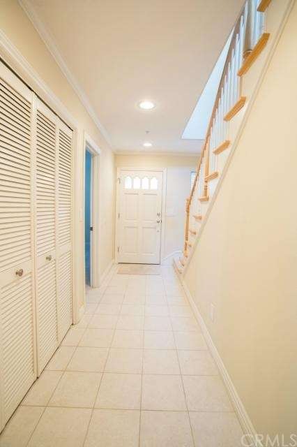 2514 Vanderbilt Ln unit C, Redondo Beach, CA 90278 - photo 1