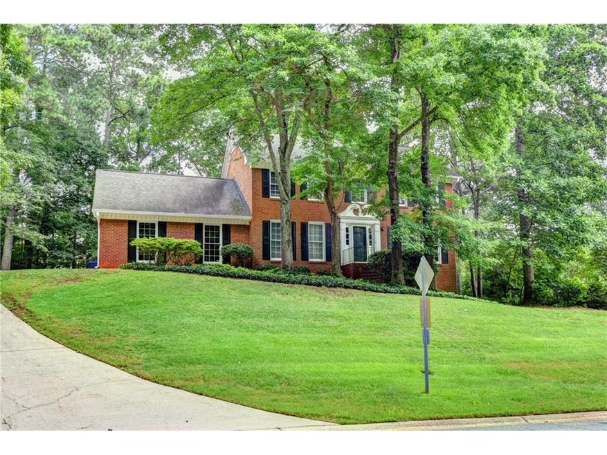 Traditional 4 Sided Brick Home in Fantastic School