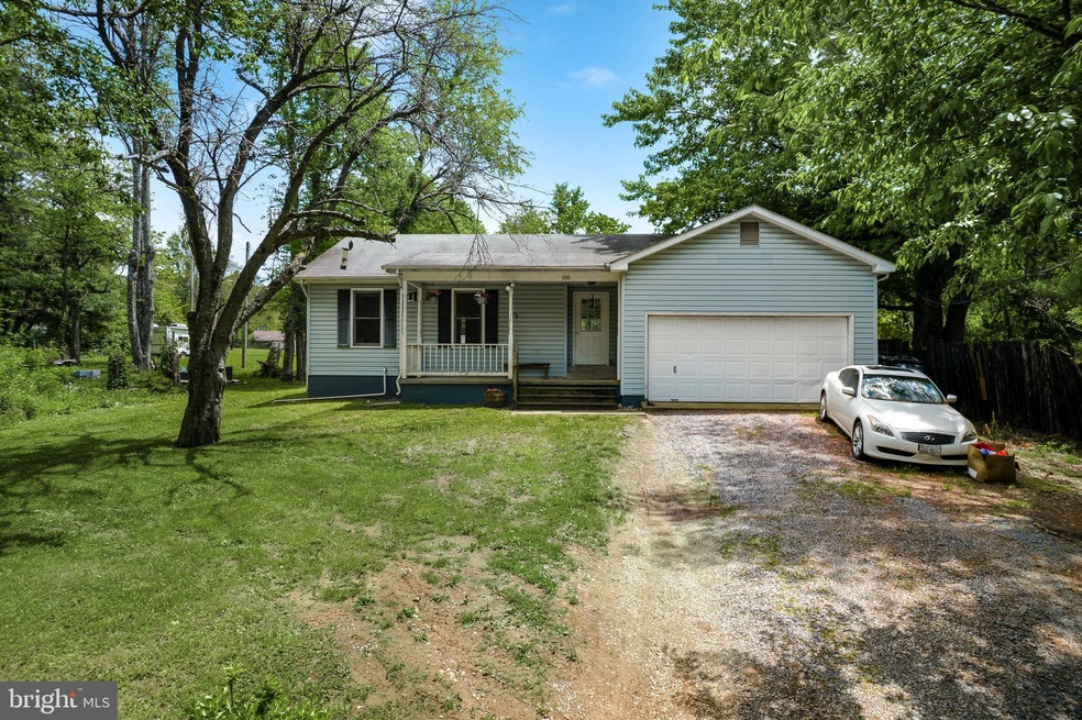 105 Panoramic View Ln, Front Royal, VA 22630 - photo 1