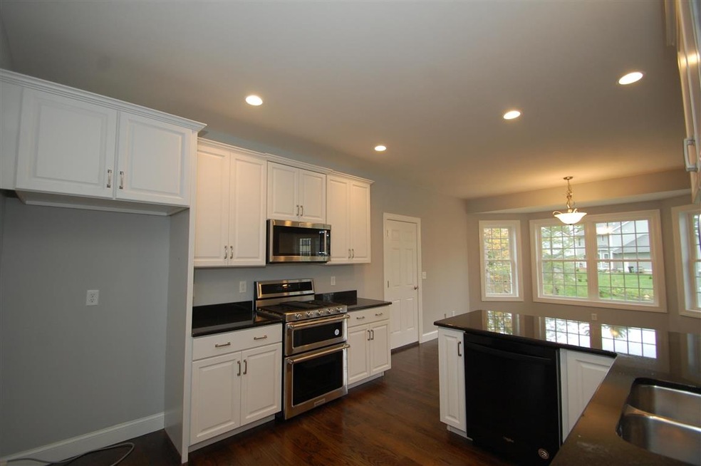 3 Crab Tree Ct unit 23, Merrimack, NH 03054 - photo 1