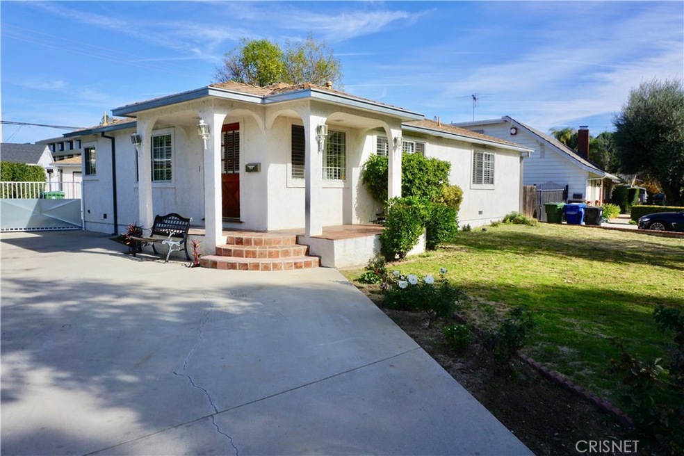 21035 Costanso St, Woodland Hills, CA 91364 - photo 1