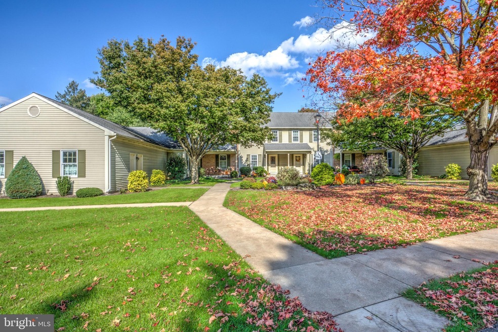 7 Ashlea Village unit 7, New Holland, PA 17557 - photo 1